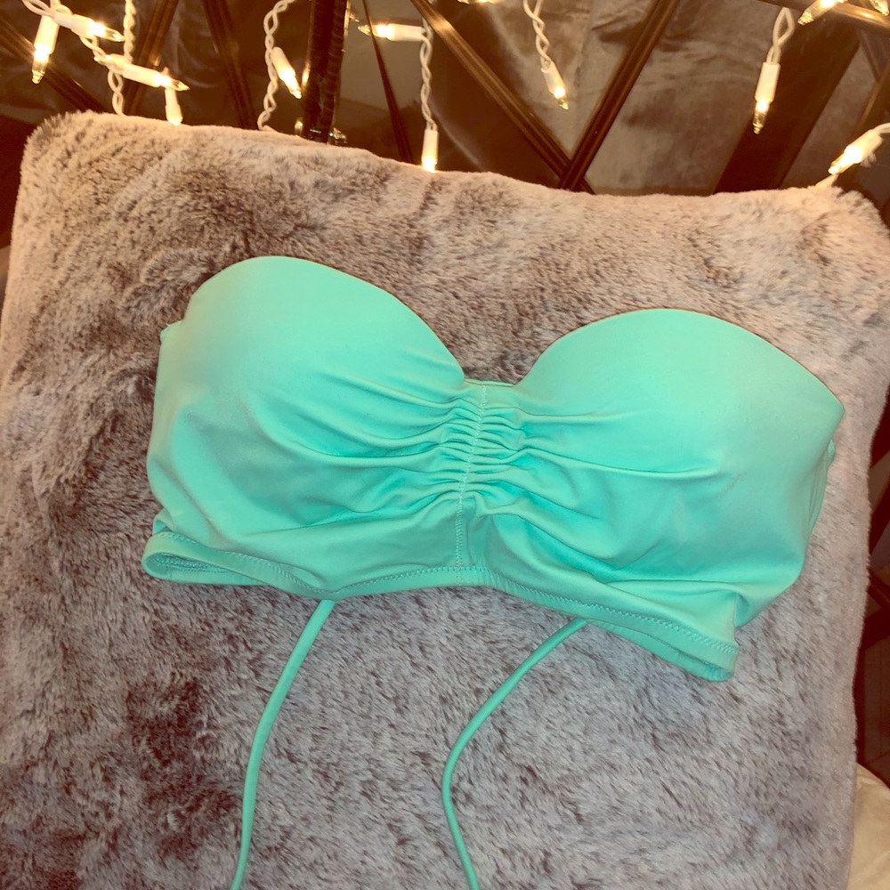 Strapless bathing suite top